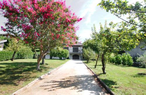 Viviers-du-Lac Villa | Comfortable villa with a view of Lake Bourget