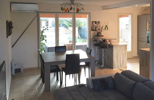 Frejus House | Comfortable villa in residential area 5 minutes from the beach