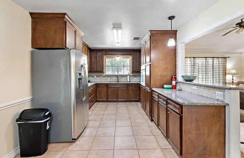 Aldine House | Comfy 3 beds/ 12 min DWNTN & IAH, Pet friendly, Fast WIFI, ECHO