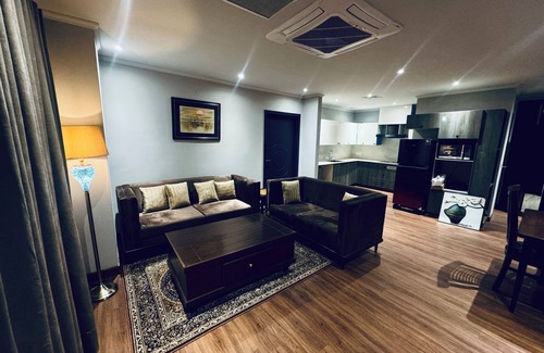 Gulberg Apartment | Comfy and Modern 2BDR apt with Central AC ,Wifi, LED and kitchenette