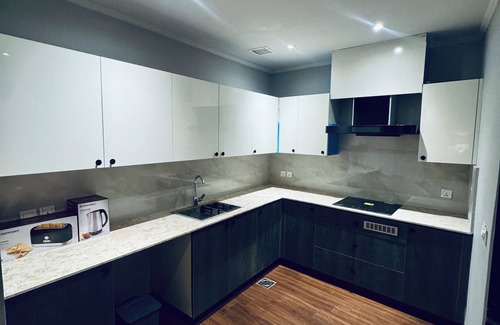 Gulberg Apartment | Comfy and Modern 2BDR apt with Central AC ,Wifi, LED and kitchenette