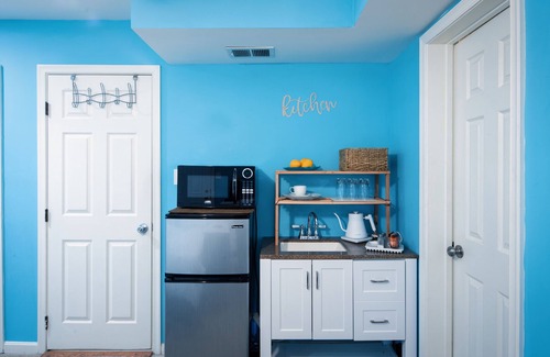 Garfield Heights House | Comfy Blue Studio with Great Amenities