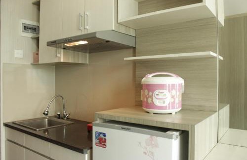 Hegarmanah Apartment | Comfy Studio Apartment near UNPAD Taman Melati Jatinangor By Travelio