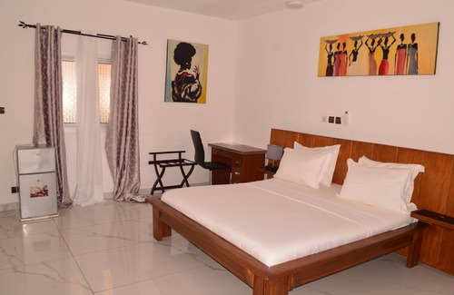 Kribi Hotel | 🛏️ 🛏️ Communicating Rooms - Lobé, Ntem, Kienje & Dja at Gîtes de Kribi