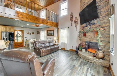 Walnut Mountain House | Community Perks Mtn-View Ellijay Cabin with Hot Tub