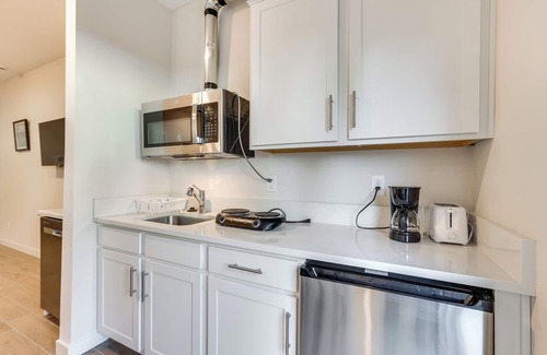 Desert View Apartment | Community Trails & Dog Park: Phoenix Studio!