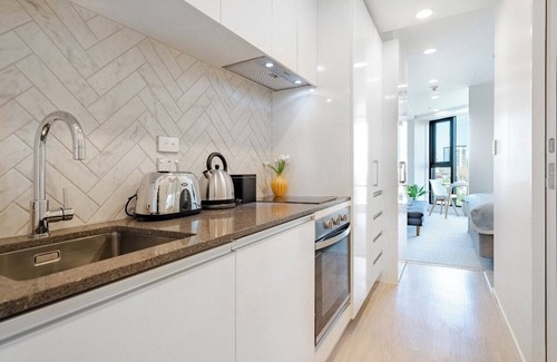 Newton House | Compact but have'em all 1-bedroom studio in CBD