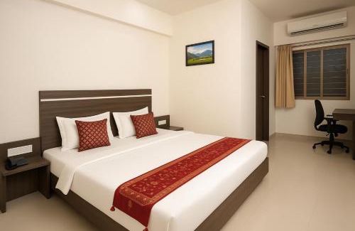 Bellandur Bed & Breakfast | Compact Tea Square