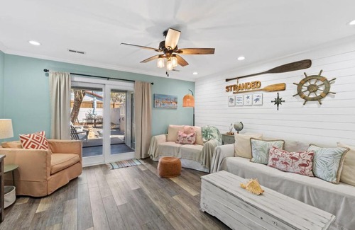 Biltmore Beach House | Compass Cottage