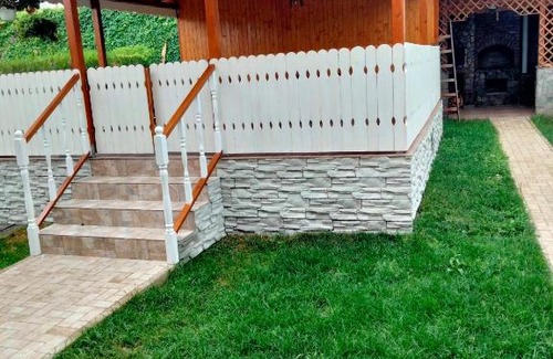 Apata Villa | Conacul Mihaly