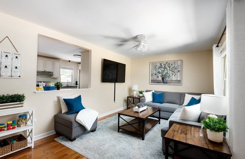 Concord House | Concord Haven - Screened Porch Private Getaway