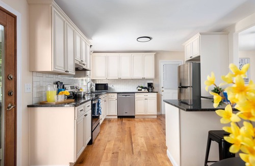 Concord House | Concord Haven - Screened Porch Private Getaway