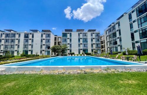 Chantepec Apartment | Condo PH Lago Luna, Chante