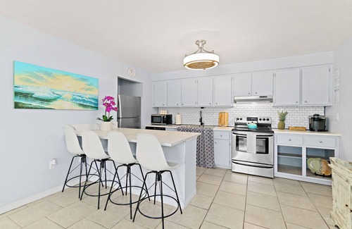 Cape Caneveral Beach Gardens Condo | Condo | Pool | Walk to the beach