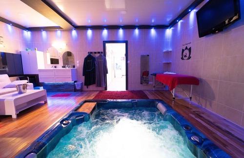 Ferrandiere - Maisons Neuves Condo | Condominium apartment with jacuzzi jacuzzi sauna