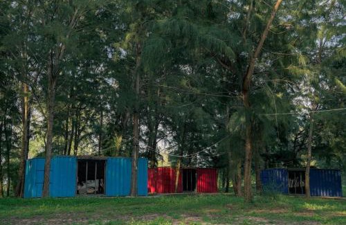 Phuoc Thuan Cabin | Container Home by Đi Bụi