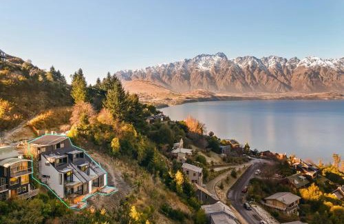 Sunshine Bay House | Contemporary 7 Bedroom House with Stunning View