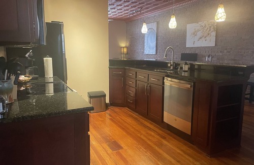 Neosho Apartment | Contemporary apartment on the square!