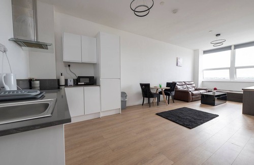 Smethwick Apartment | Contemporary comfort in West Bromwich
