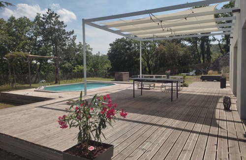 Saint-Medard House | Contemporary cottage on one level at 20 min. from CAHORS