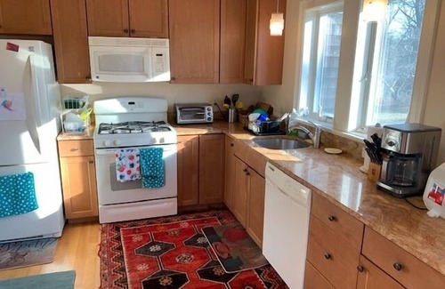 Wellfleet House | Contemporary Home Near Lieutenant's Island (CS0009)