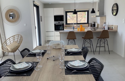 Tregastel House | Contemporary house * (110 m2), 5-minute walk from sandy beaches and the GR