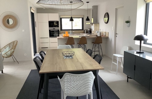 Tregastel House | Contemporary house * (110 m2), 5-minute walk from sandy beaches and the GR