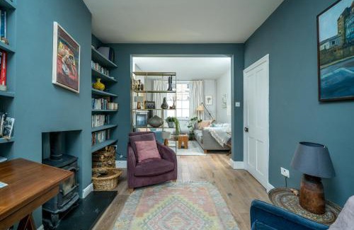 Elephant and Castle Apartment | Contemporary house with private garden