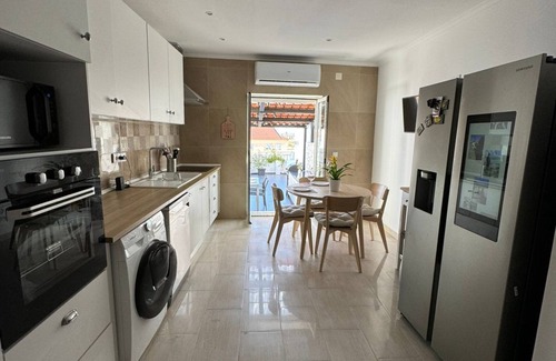 Povoa de Santa Iria House | Convenient accommodation, for your holidays with Family or business travel needs