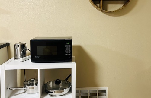 Aurora Apartment | "Convenient Stay: DIA, Anchutz, City & Mountains!"