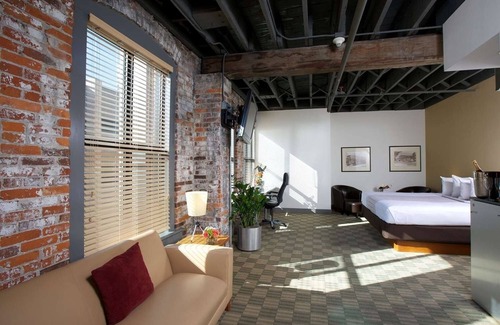 Downtown Columbus Hotel | Convenient Stay, Superb Location Downtown! Near Columbus Museum of Art