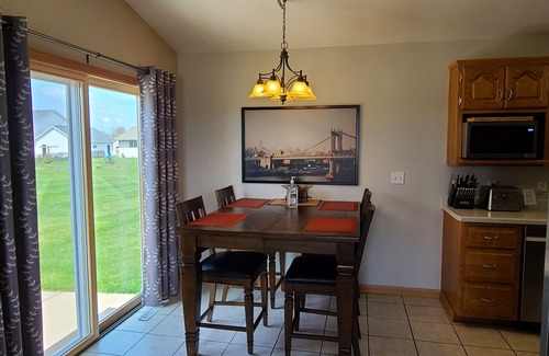 Green Bay House | Convenient to Green Bay's beltline where you can get anywhere in 15 minutes.