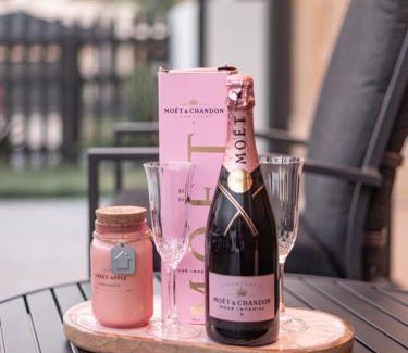 Sunnybank House | Conveniently Located Luxury 4BR Townhouse