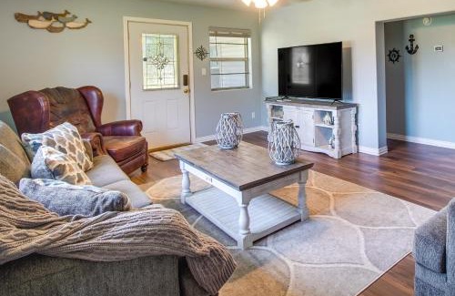 Cookson House | Cookson Vacation Rental with Spacious Yard and Porch!