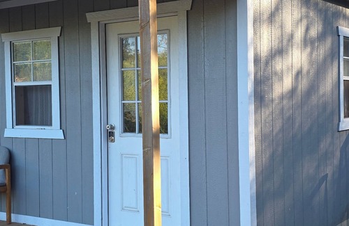 Carrolls Cabin | Cool cabin with AC in Kelso