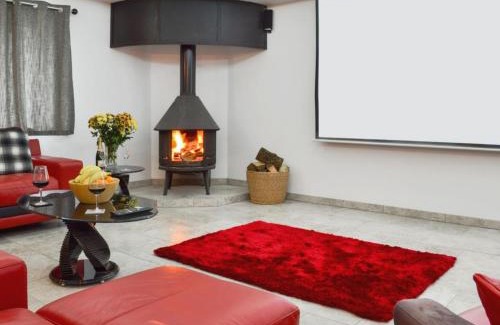 Folkestone House | Coombe Wood Coach House