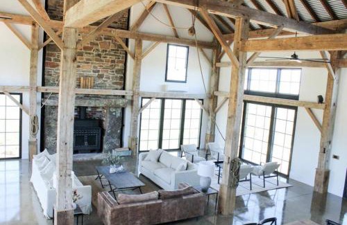Merrijig House | Coombs Hill Barn