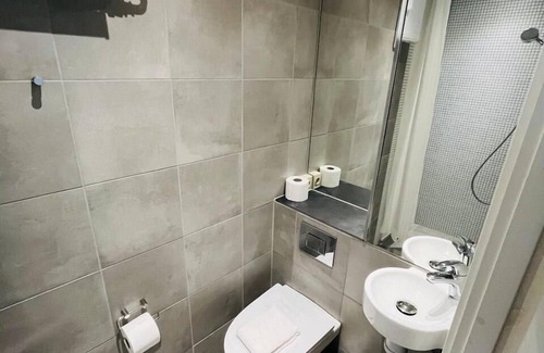 København NV Apartment | Copenhagen Studio Double Bed and Kitchen 2