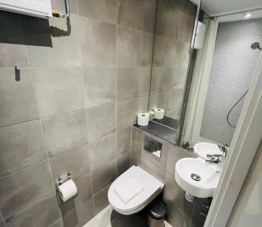 København NV Apartment | Copenhagen Studio Double Bed and Kitchen