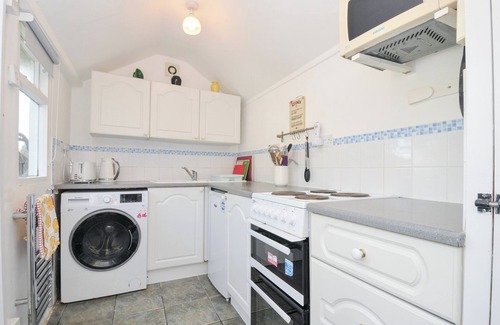 Treator Cottage | COPPINGERS COTTAGE, family friendly in Polzeath