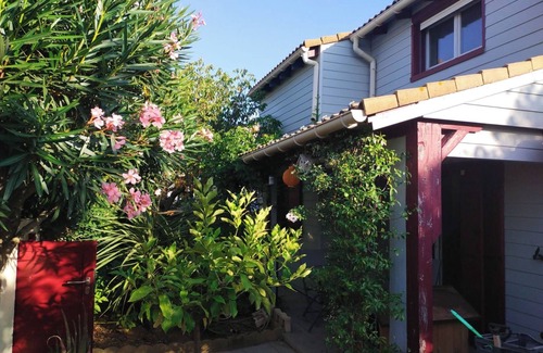 Perols House | , Coquette villa 5kms from the sea, 300m from the sports course near the ponds