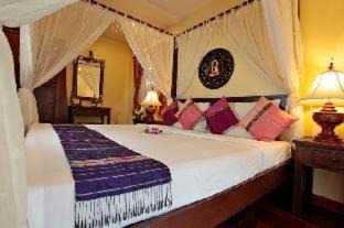 Phongprasan Resort | Coral Hotel Bangsaphan