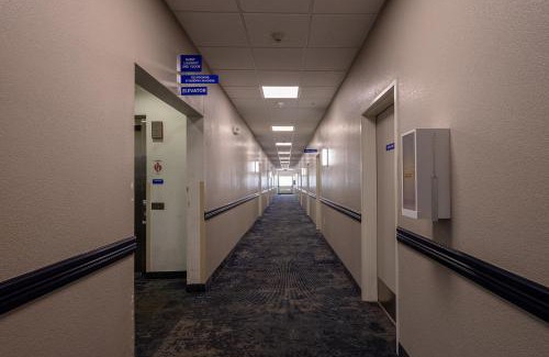 Inver Grove Heights Hotel | Coratel Inn and Suites By Jasper Saint Paul Minneapolis Inver Grove Heights