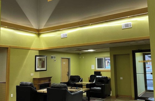 River Falls Hotel | Coratel Inn and Suites By Jasper Riverfalls - Comfort 2 Queen Bed Non Smoking