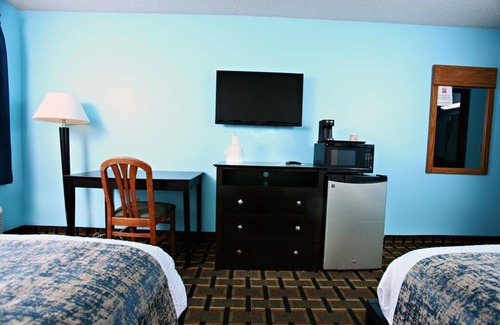Newton Hotel | Coratel Inn & Suites By Jasper Newton - 2 Queen Bed NS