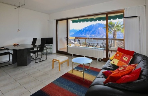 Orselina Apartment | Corner apartment on the 1st floor for 1-3 persons.