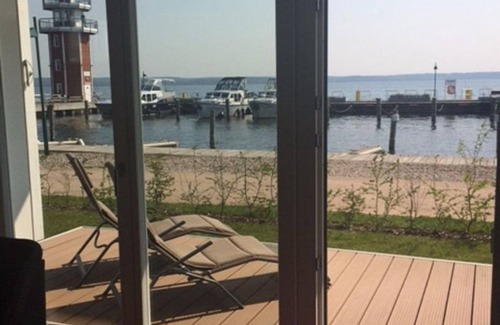 Plau am See Apartment | Corner apartment with 2 terraces with parking at the house, dog allowed P7 A5 - 2