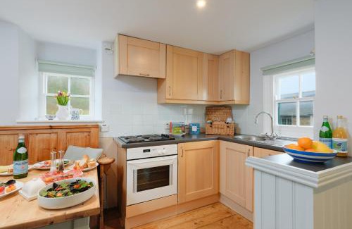 Porthgwarra House | Corner Cottage