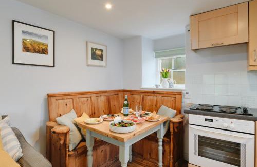 Porthgwarra House | Corner Cottage