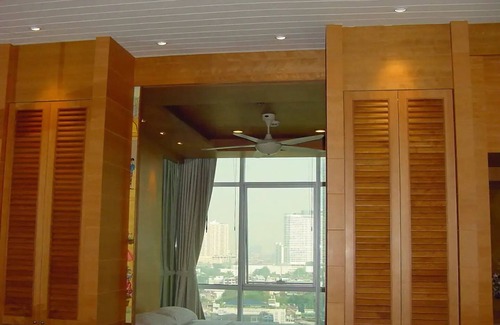 Khlong Ton Sai Apartment | Corner river view one bedroom apartment